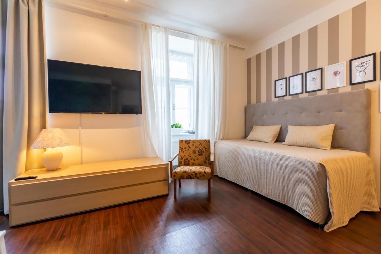 Palác Daun - Studio Apartments Znojmo Esterno foto
