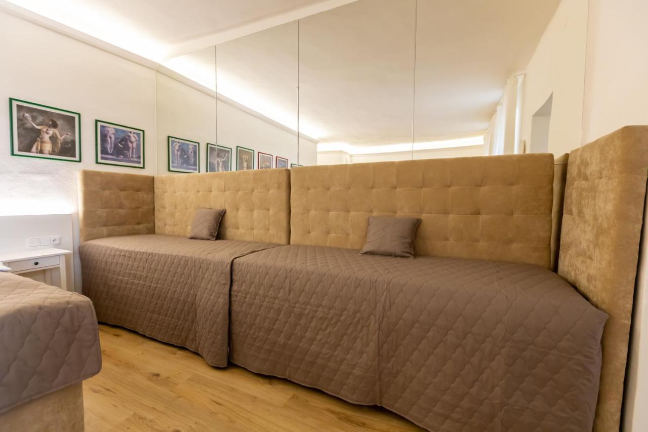 Palác Daun - Studio Apartments Znojmo Esterno foto