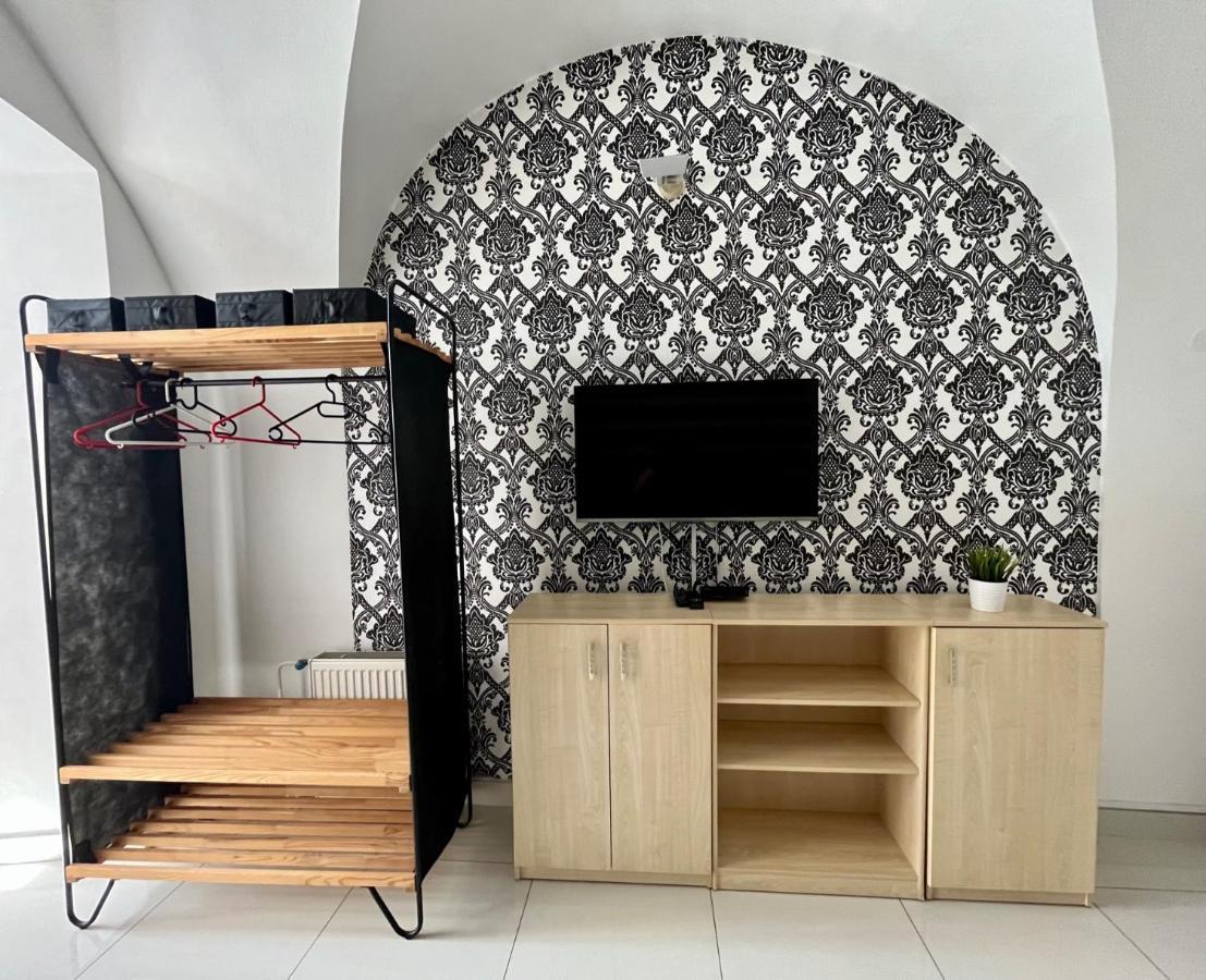 Palác Daun - Studio Apartments Znojmo Esterno foto
