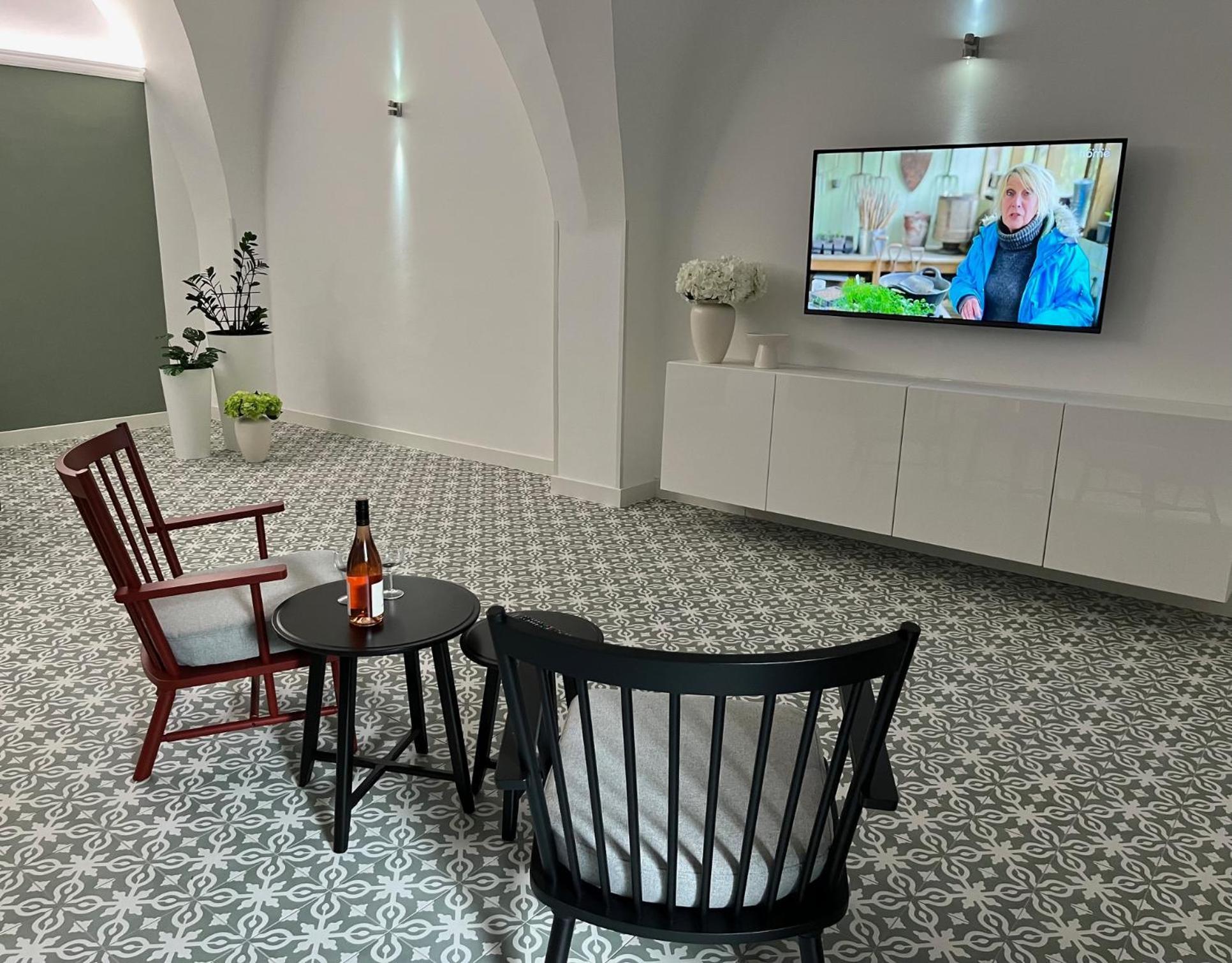 Palác Daun - Studio Apartments Znojmo Esterno foto